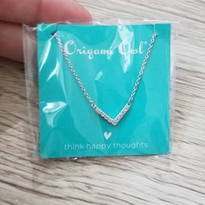 🦉Silver & Crystal Necklace